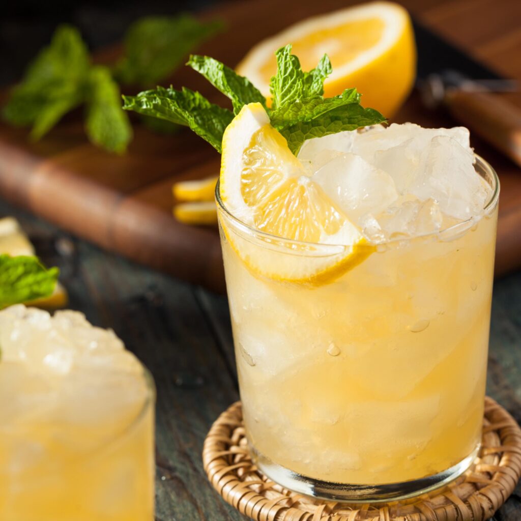 Bourbon Whiskey Cocktail Lemon